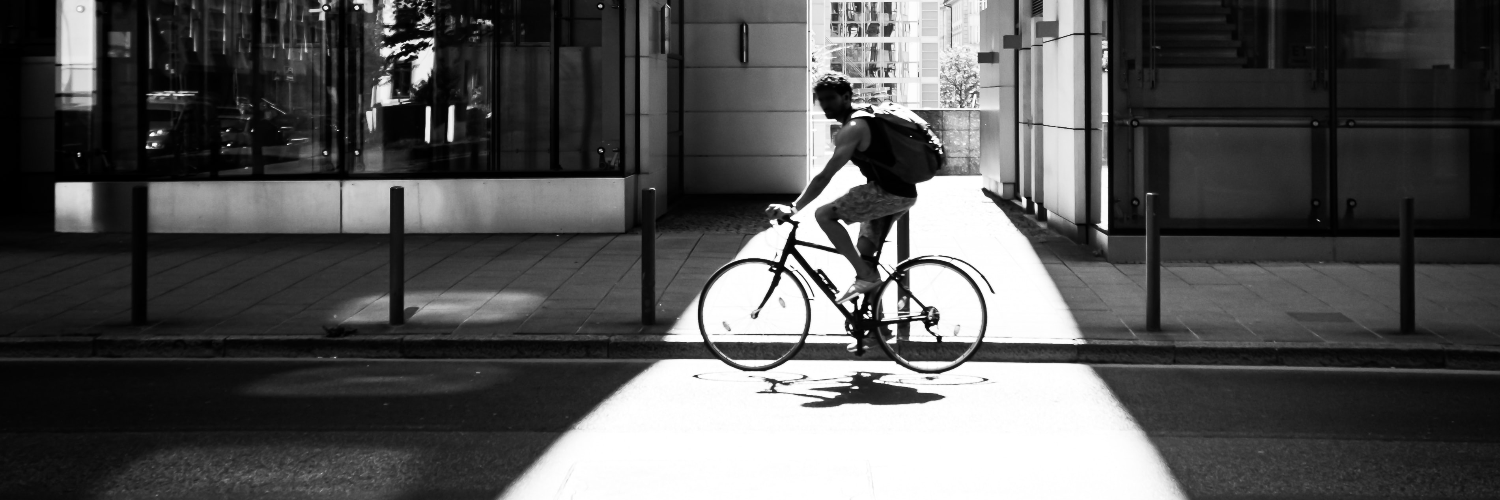 Bannière de la problématique : Renforcer le réseau ferroviaire